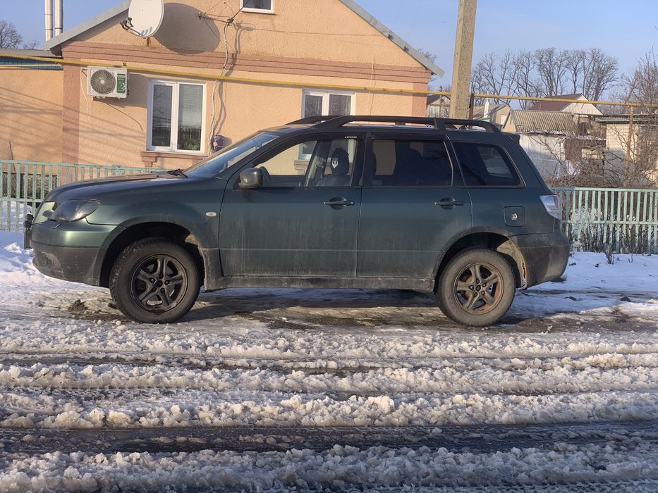 Продам  свое авто аутлендер