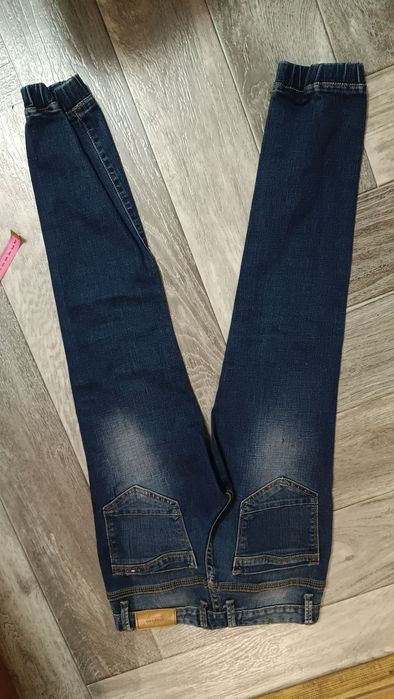 Джинсы на мальчика  9 лет