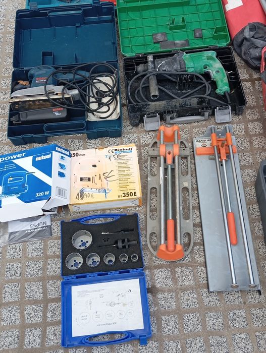 Várias máquinas para construção civil e outras