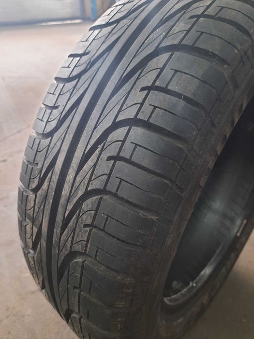 Opona 185/55R15 82H Pirelli P6000