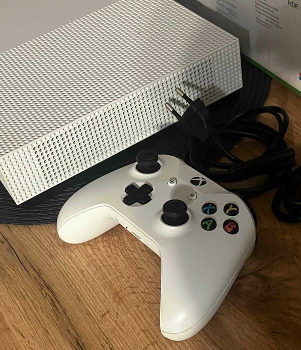 Xbox one s 500gb z padem Mława • OLX.pl