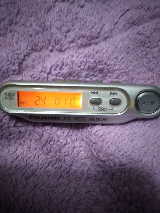 Пульт ДУ к некоторым моделям дисковых плееров Panasonic.