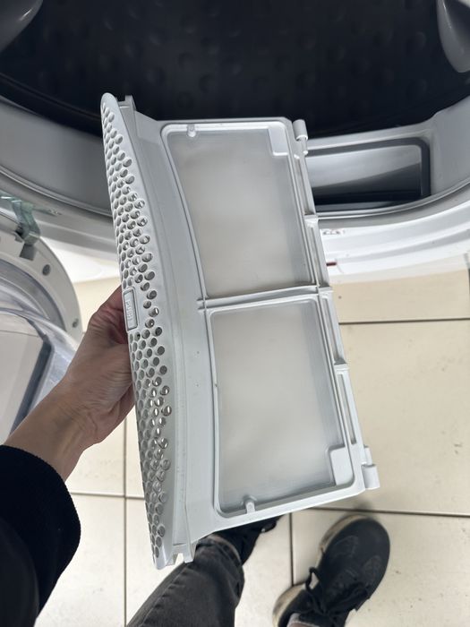 Сушильна машина AEG