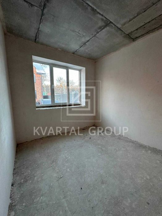 Продам ГАРНИЙ таунхаус в районі Центрального парку. Газ.