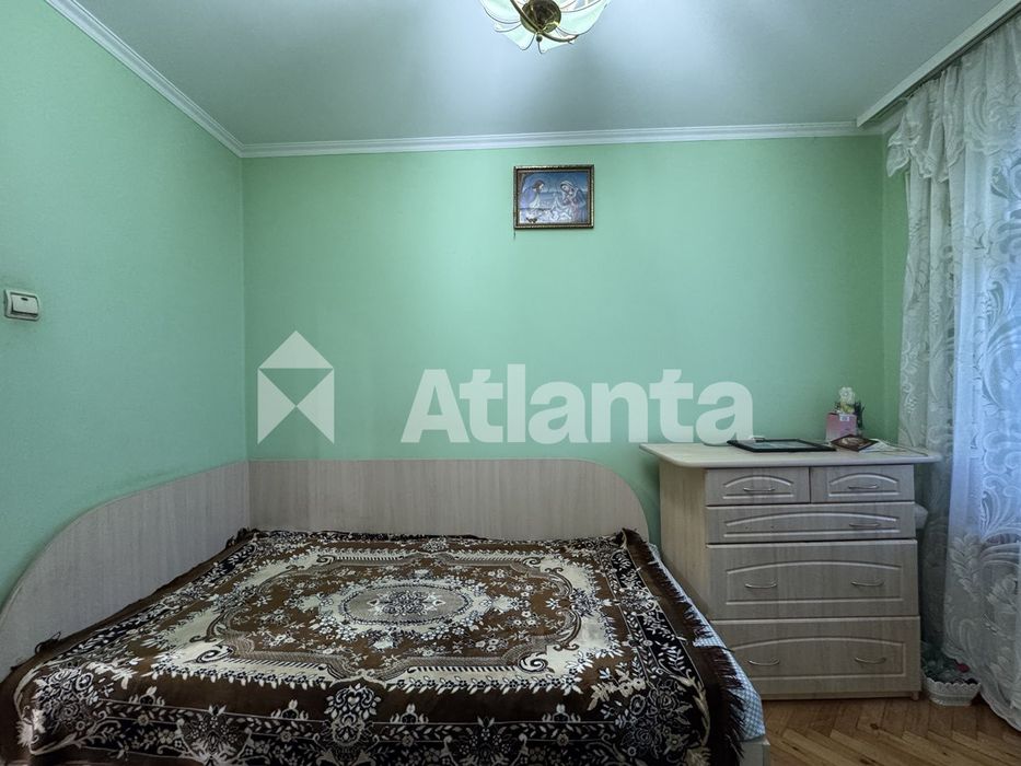Продаж 4 кімнатної квартири по вул Пасічна 73.1м2 (Панельний будинок)