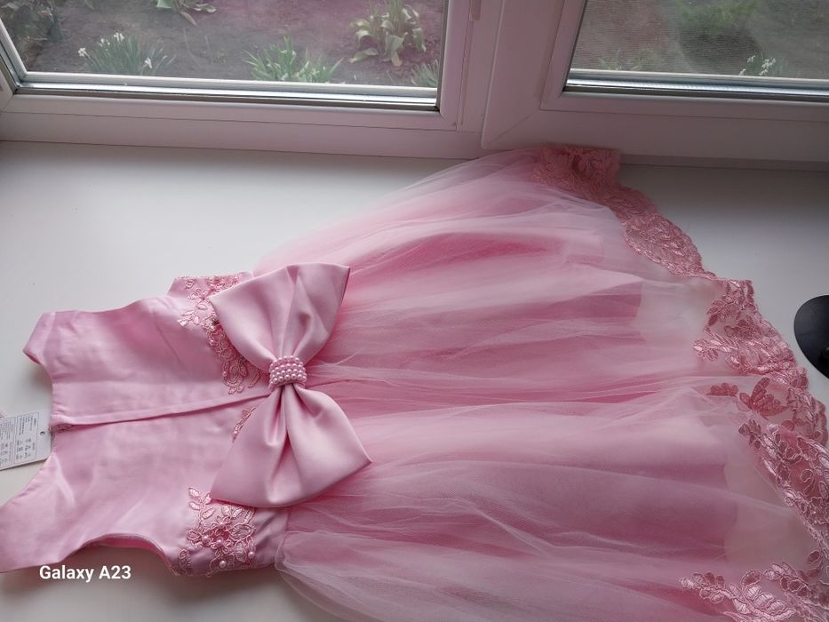 Дитяча святкова сукня