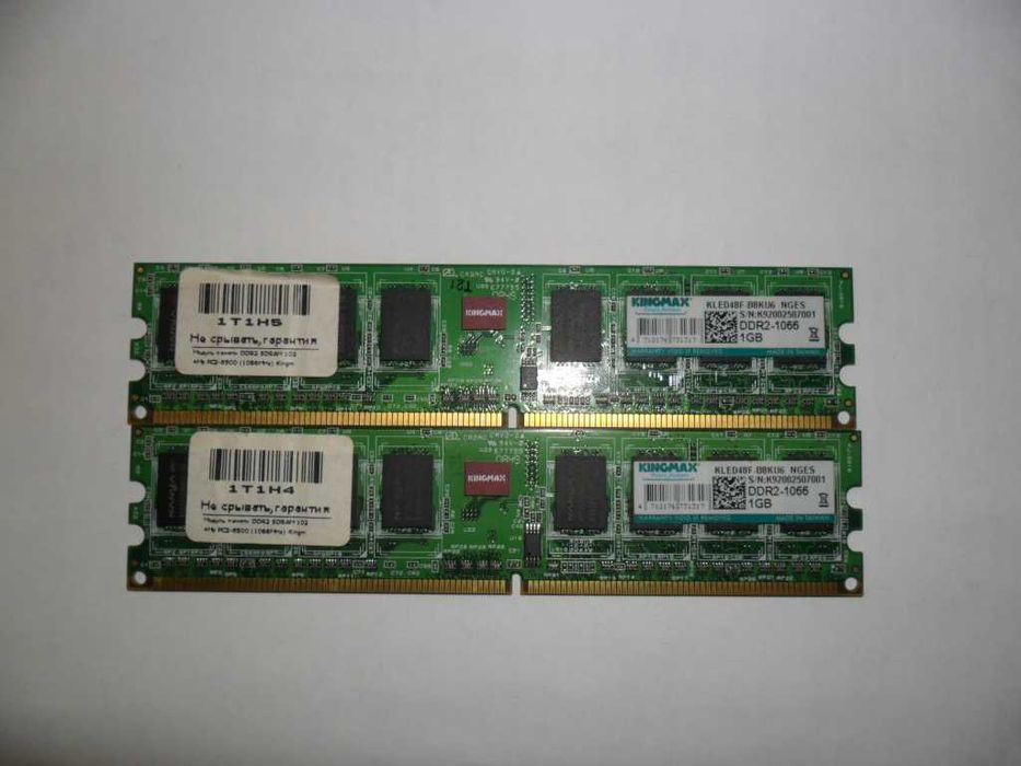 Операційна пам'ять  DDR-2     на   1 Gb       2 штуки