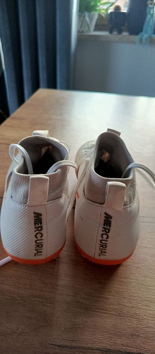 Korki dziecięce Nike  rozmiar 36