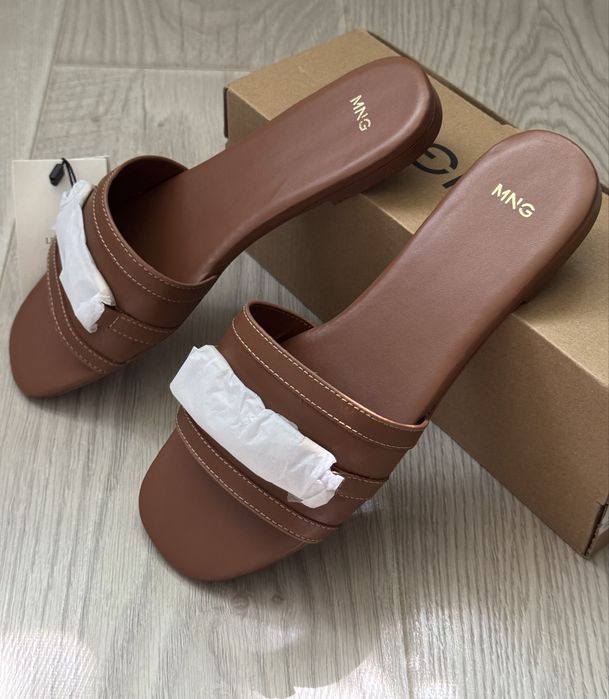 Шльопанці Mango