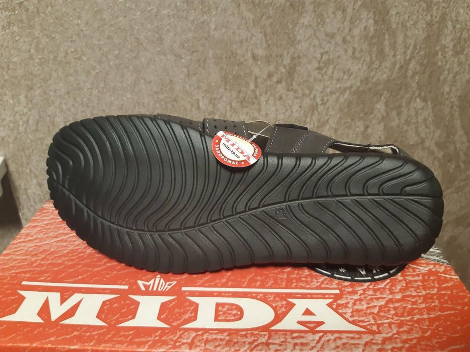 Продам сандали кожанные