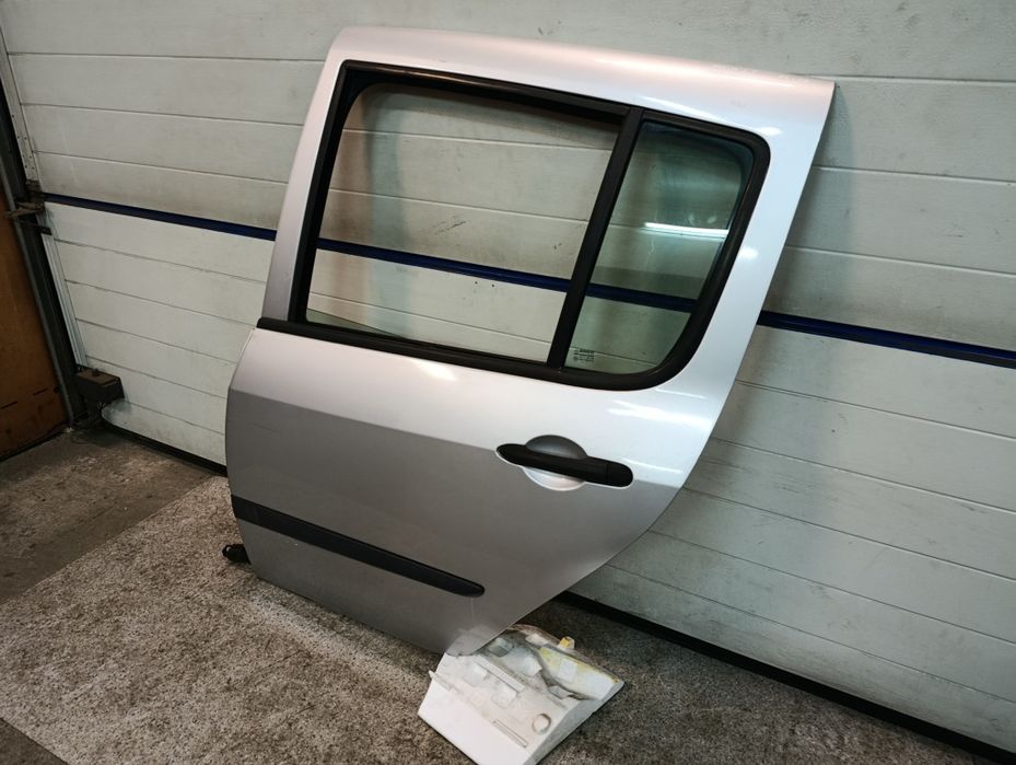 Renault Modus 04-08r drzwi lewe lewy tył tylne TED 69