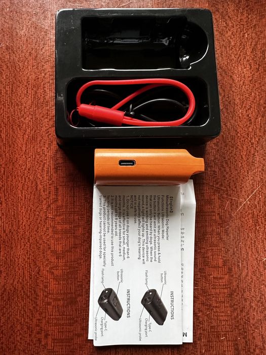 Відлякувач собак та котів ультразвуковий з фонаріком