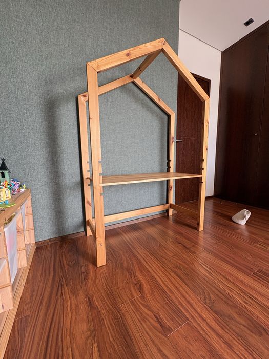 Secretaria criança com mesa ajustavel