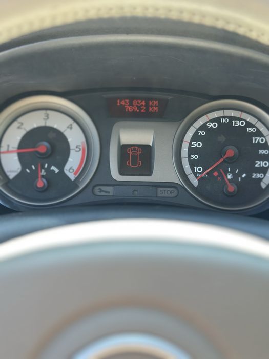 Renault Clio 1.5 dCi - Initiale Paris