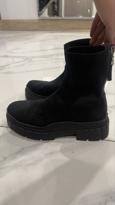 Весняні тонкі черевики 38 розмір