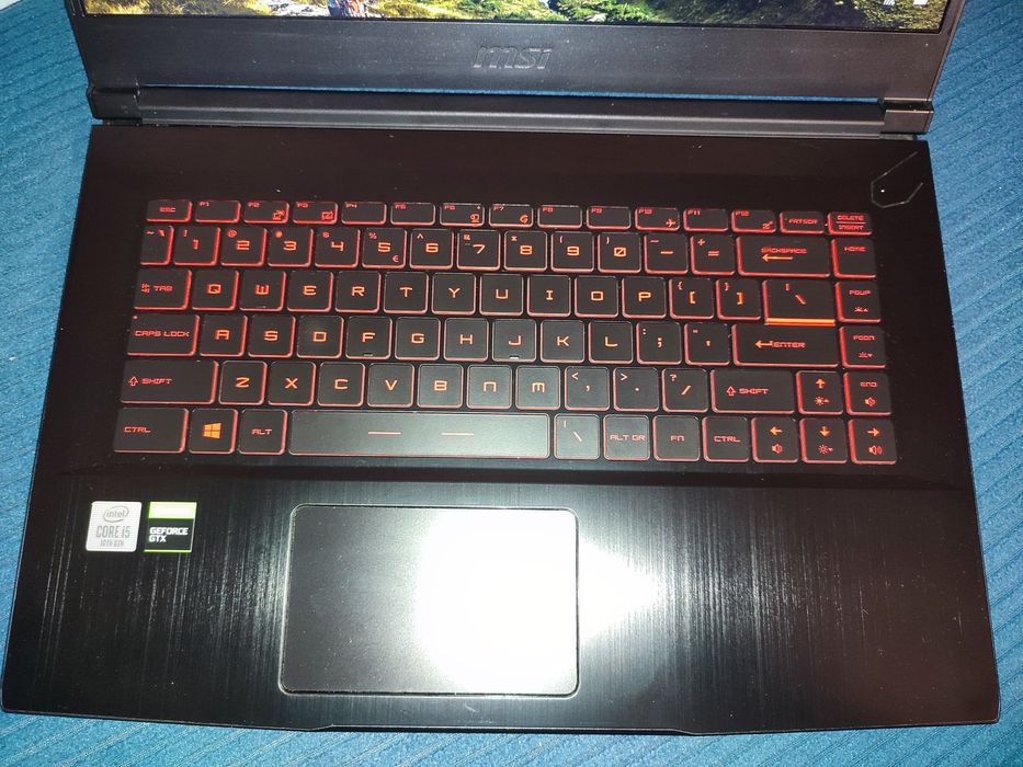 Laptop gameingowy MSI I5-10300h GTX 1650 Ti 4GB 16 GB RAM