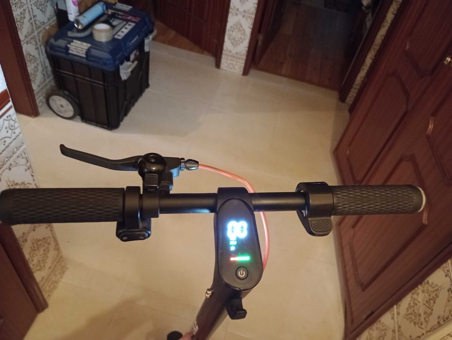 Trotinete elétrica Urbanglide 100 Shark 500w como nova
