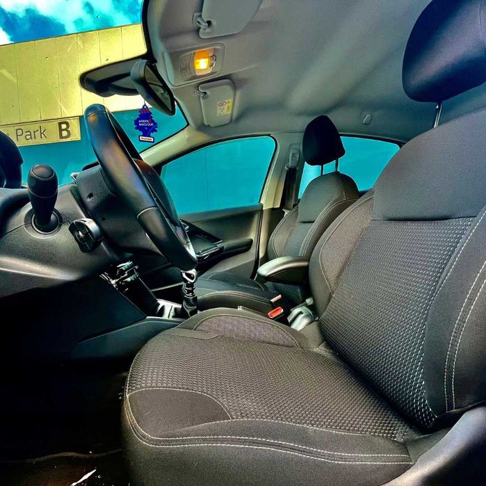 PEUGEOT 208 1.2 PureTech Allure (2019) | 65 000 km | Estado Impecável