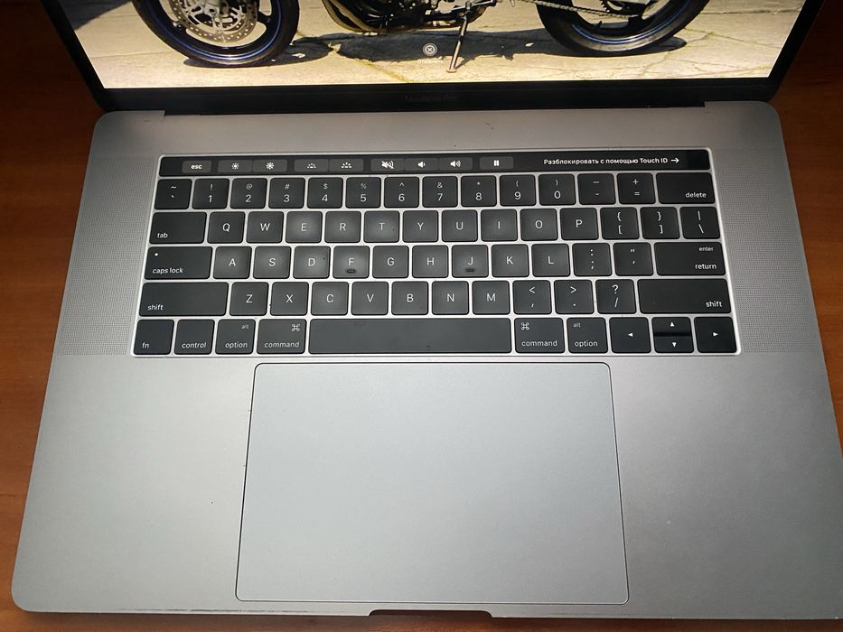 Продам MacBook Pro 15 2017