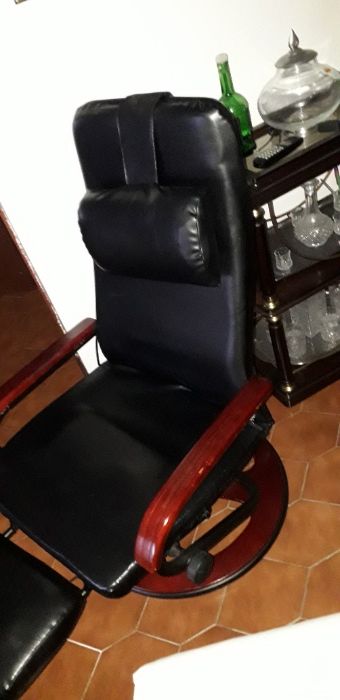 Cadeirão Em Pele com massagem paradiso