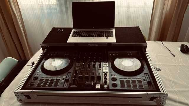 Magma DJ Workstation DDJ-FLX10