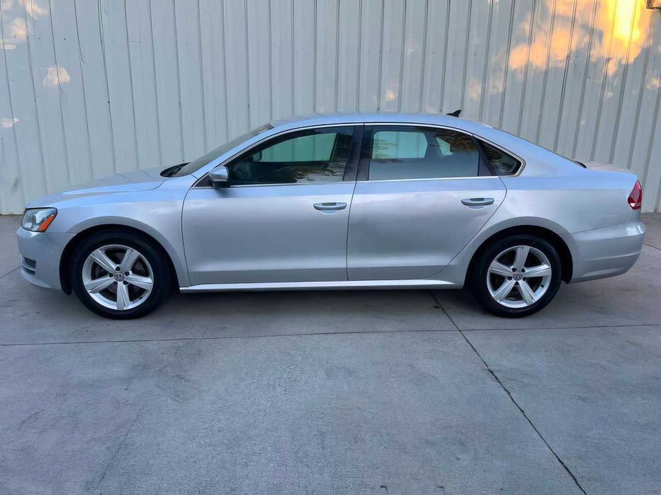 Volkswagen Passat      2014