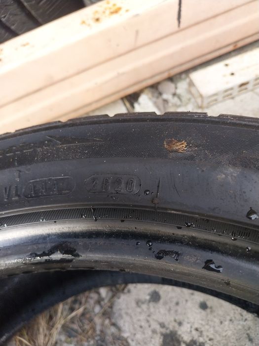 Opony Zimowe Nexen 235/45R18 98V