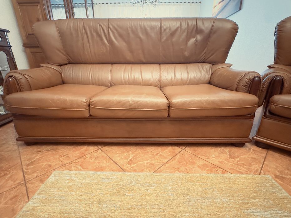 Sofá de 3 lugares e 2 Poltronas
