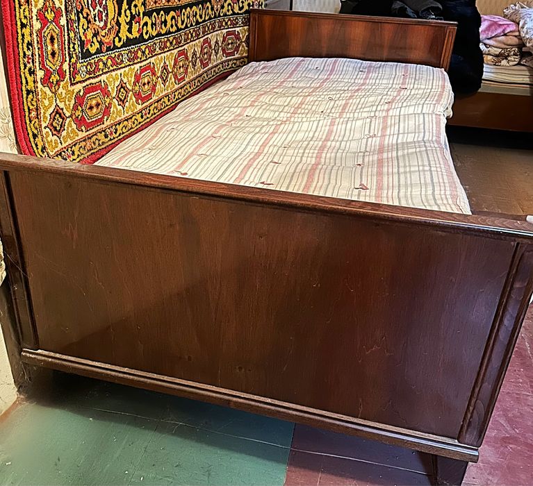 Румынская кровать