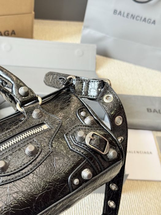 Сумка Balenciaga City Mini