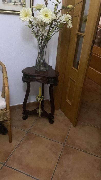 Mesinha de apoio / canto