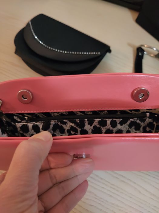 Вечірні сумочки та клатчі