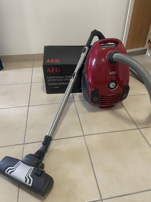 Aspirador com saco AEG VX6 Animal