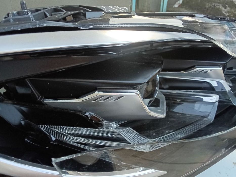 Фара передняя правая BMW i4 (G26) Gran Coupé 2021–2024