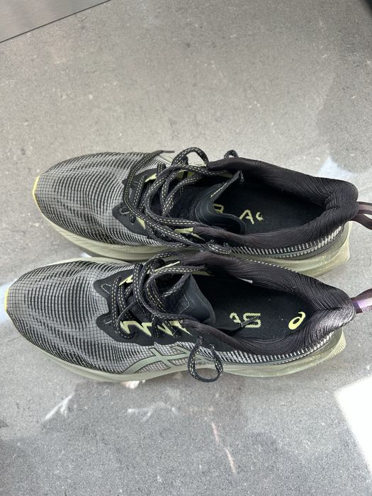 Sapatilhas corrida Asics Novablast