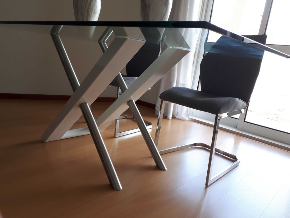 Moveis de Sala de Jantar - mesa e cadeiras