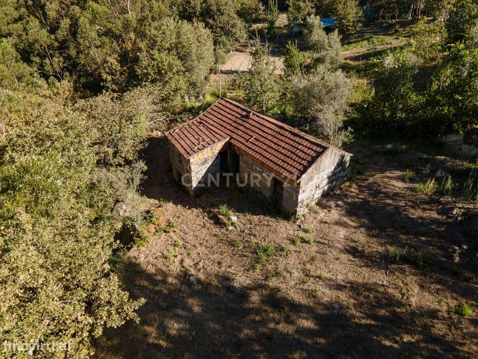 Moradia para reconstrução em Lardosa, Soalhães