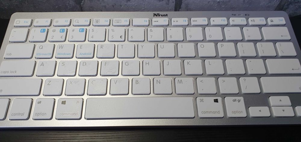 Sprzedam klawiaturę Bluetooth Trust