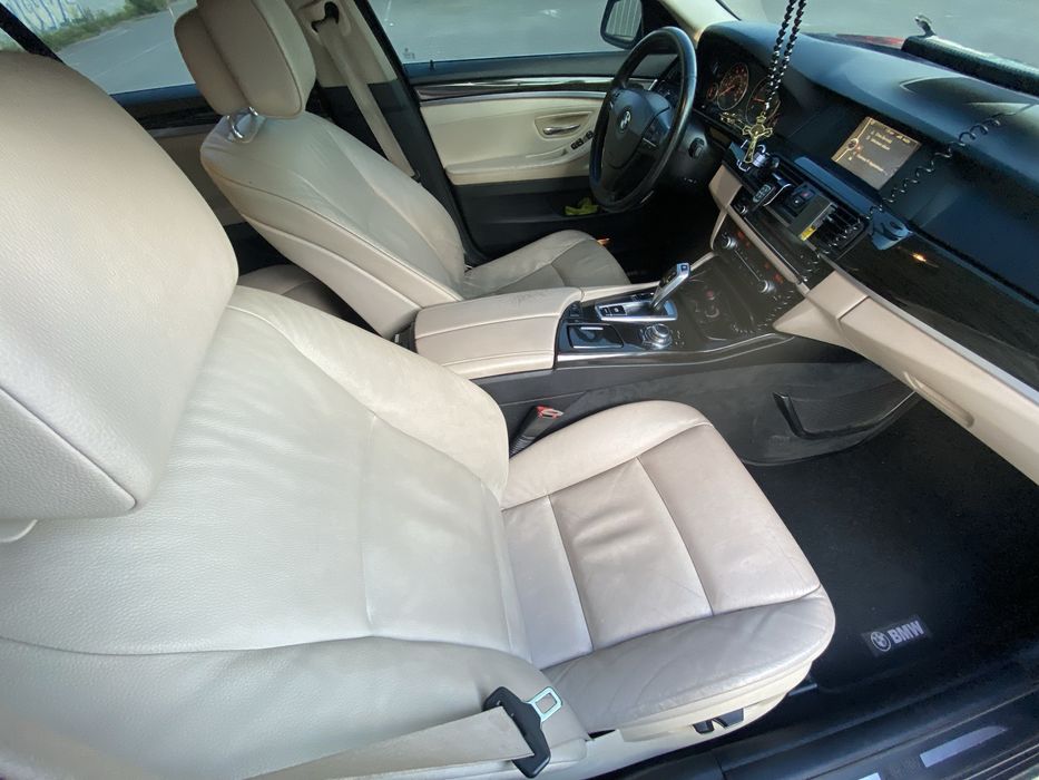 BMW 528 в кузові f10 ЦІЛА НЕ БИТА