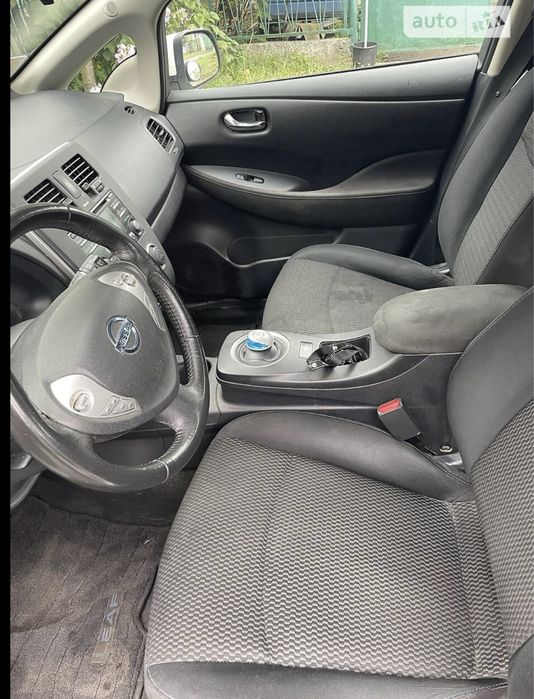 Nissan Leaf 2014 рік