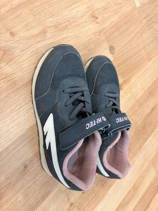 Okazja! Buty sportowe dla dziewczynki rozmiar 33