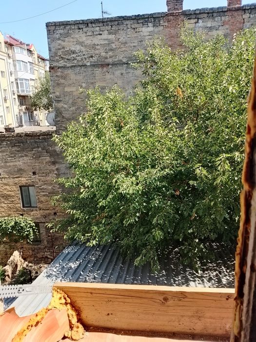 2 комнаты в коммунальной квартире