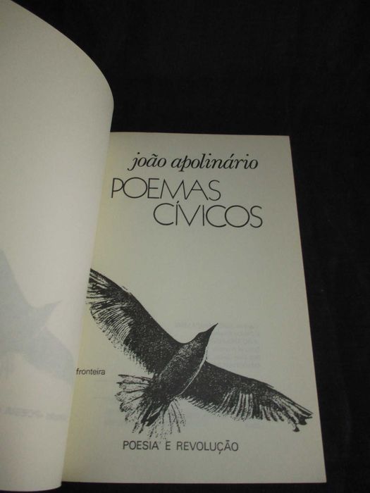 Livro Poemas Cívicos João Apolinário