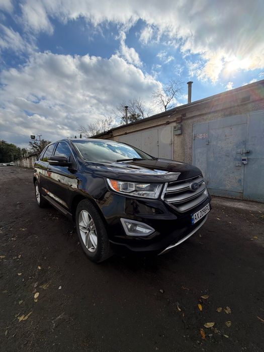 Автомобіль Ford Edge