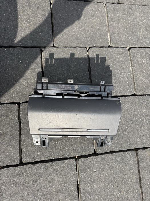 Popielniczka czarna audi a4 b6