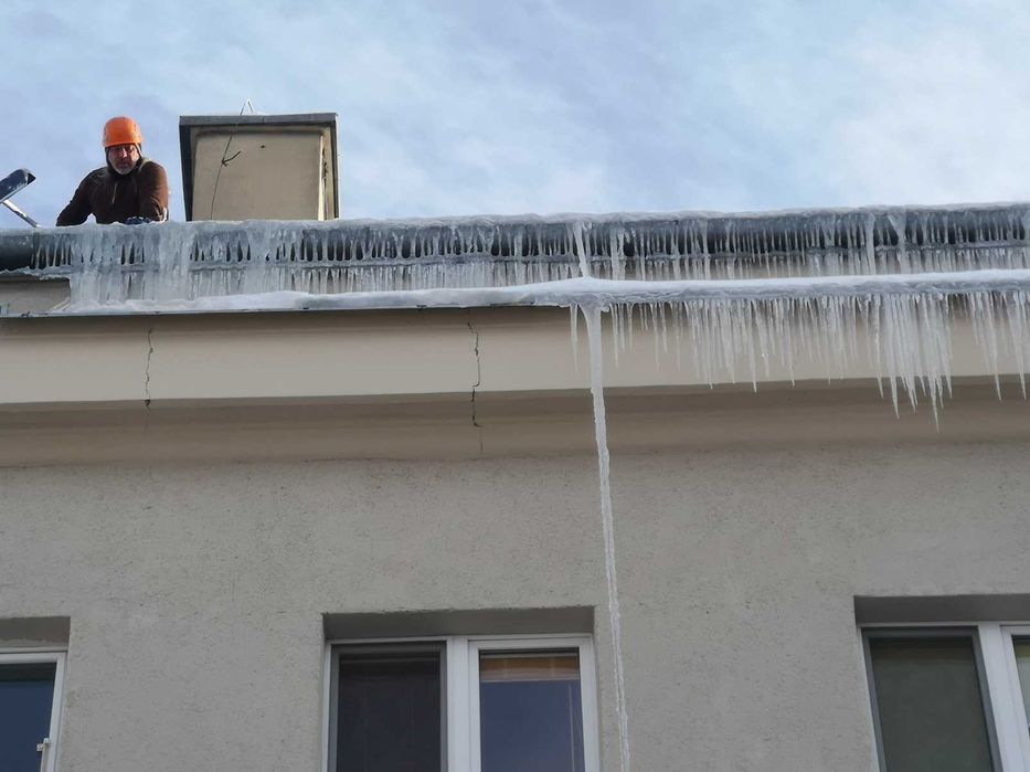 odśnieżanie dachów usuwanie sopli kraków
