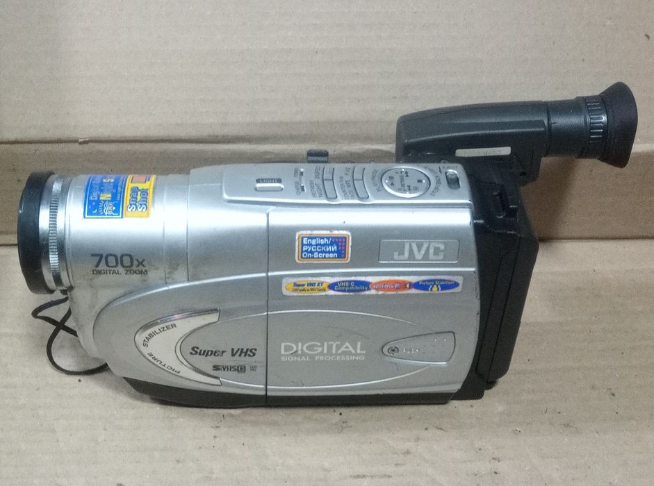 Видеокамера JVC GR-SX26E