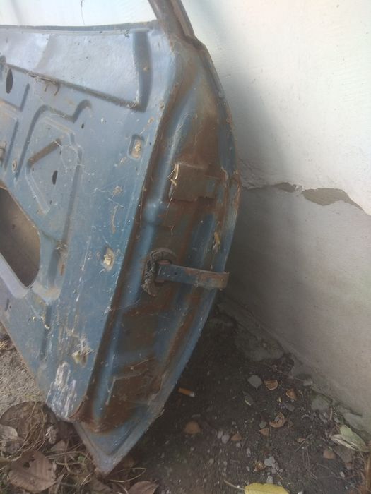 Двери на москвич 2141.