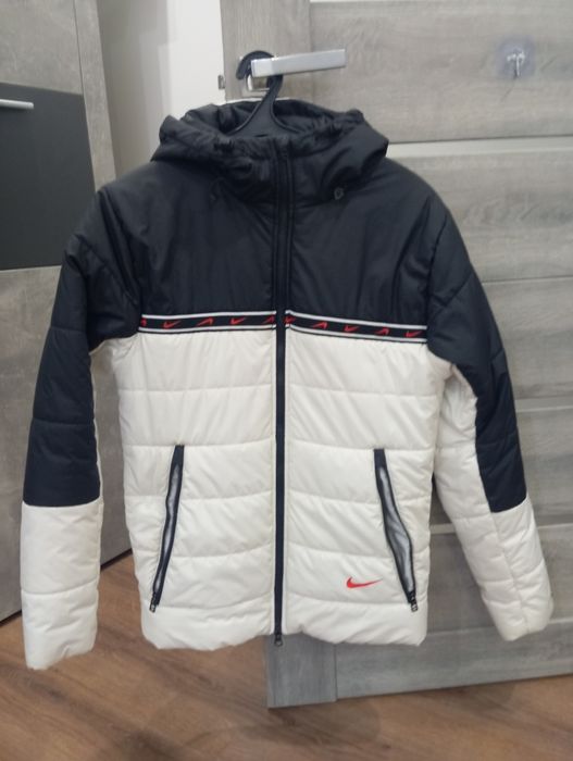 Куртка чоловіча Nike