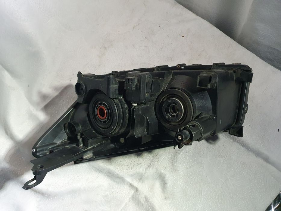 Lampa prawa Toyota Rav4 Rav-4 III Europa